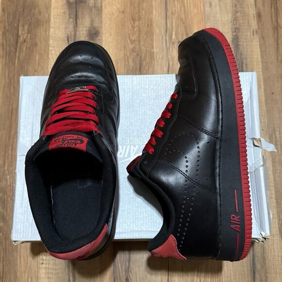2010 Nike Air Force 1 Perforated Swoosh Red Black Bred main image 9